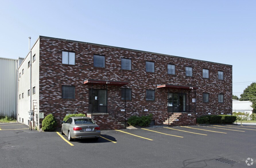 More Photos Of 400 Hillside Ave, Needham Office Residential For Lease