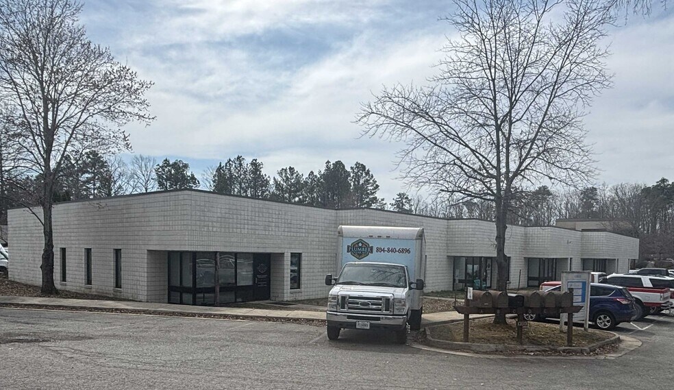 More Photos Of 13513 E Boundary Rd, Midlothian Light Distribution For Sale