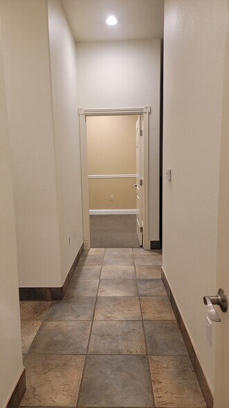 More Photos Of 9942-9952 Broadway, Live Oak Medical For Lease
