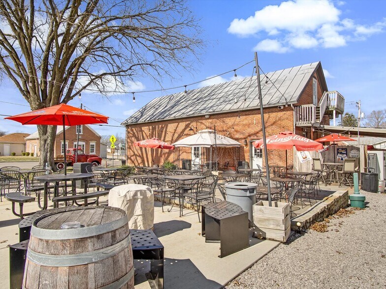 More Photos Of 214 Main St, Ruma Restaurant For Sale