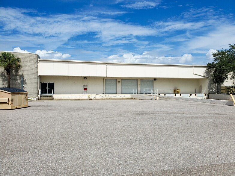 More Photos Of 12105 N 28th St, Saint Petersburg Warehouse For Sale