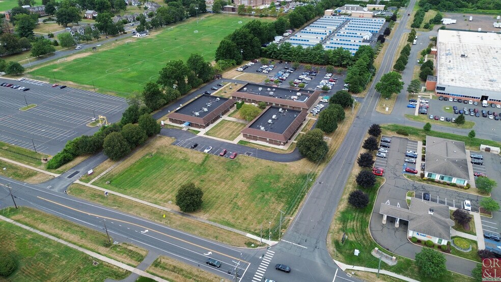 More Photos Of 505 Willard Ave, Newington Medical For Lease