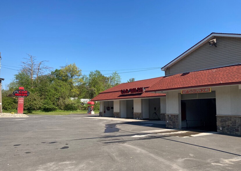 More Photos Of 6152 Paradise Valley Rd, Cresco Carwash For Sale