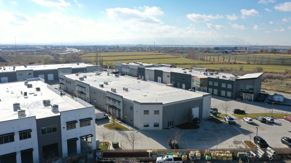 More Photos Of 257 River Bend Way, North Salt Lake Light Distribution For Lease