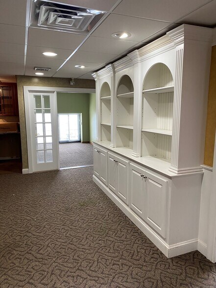 More Photos Of 1600 Candia Rd, Manchester Office For Lease