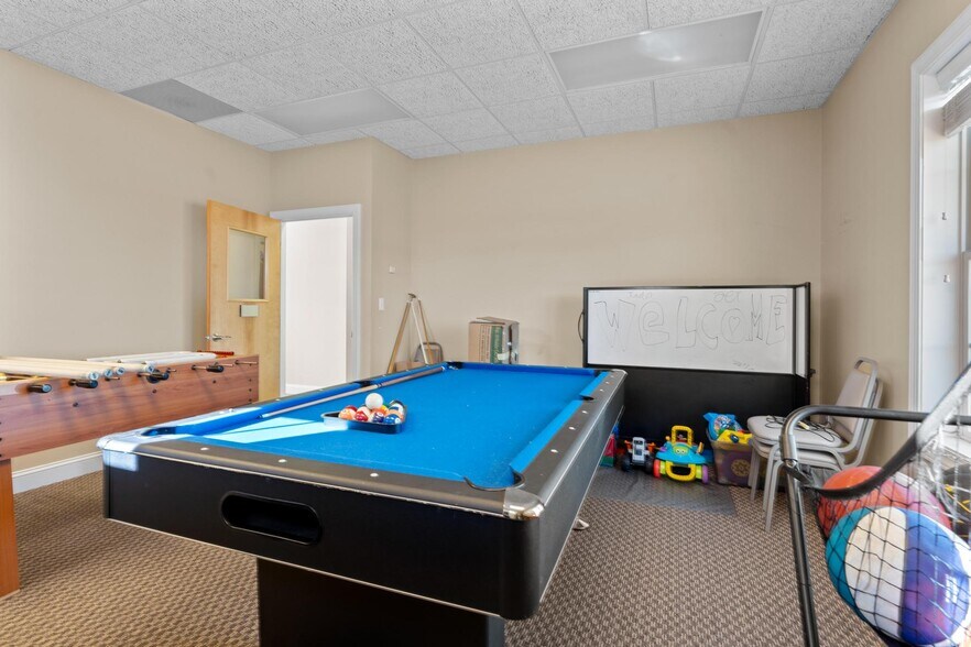 More Photos Of 6540 Brevard Rd, Etowah Office For Sale