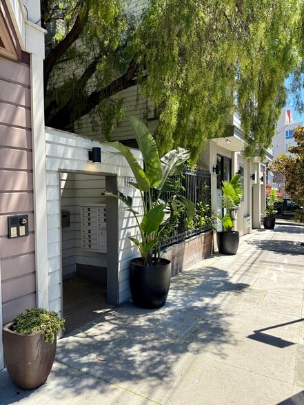 More Photos Of 1189 Tennessee St, San Francisco Loft Creative Space For Sale