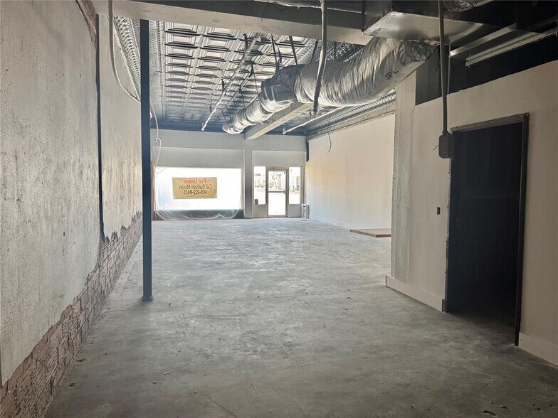 More Photos Of 611-613 W Chickasha Ave, Chickasha Storefront Retail Office For Lease