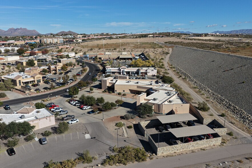 More Photos Of 1140 Commerce Dr, Las Cruces Office For Lease