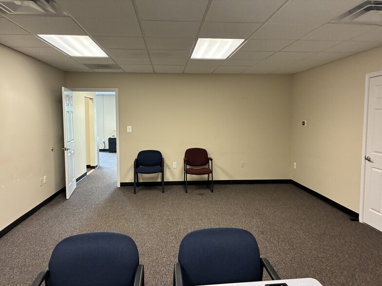 More Photos Of 408 Swedesboro Rd, Mullica Hill Office For Lease