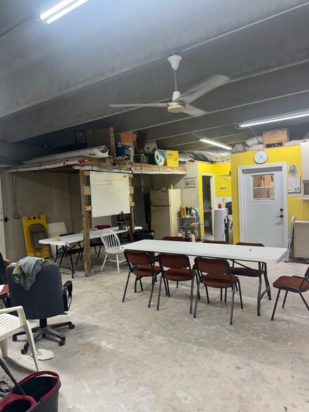 More Photos Of 904 Anclote Rd, Tarpon Springs Warehouse For Sale