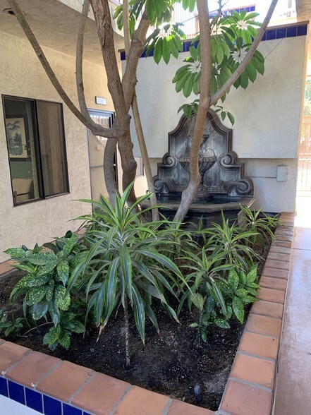 More Photos Of 325 W 3rd Ave, Escondido Office For Lease