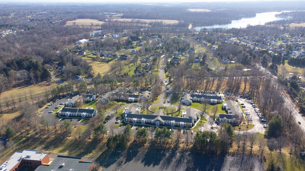 More Photos Of 400-415 Executive Dr, Langhorne Medical For Lease