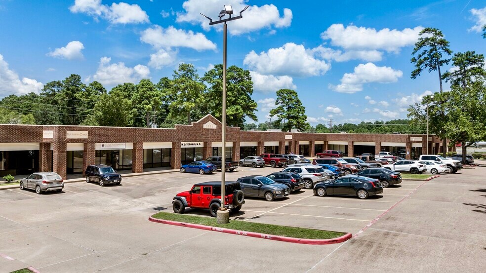 More Photos Of 521 Interstate 45 S, Huntsville Medical For Lease