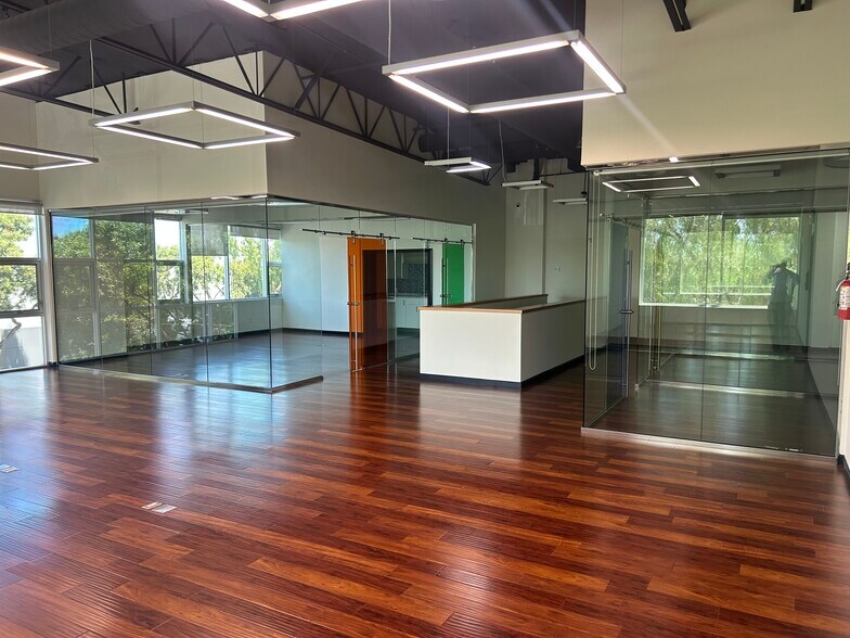 More Photos Of 15131 Woodlawn Ave, Tustin Research And Development For Lease