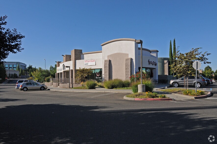 More Photos Of 1611 Lead Hill Blvd, Roseville General Retail For Lease
