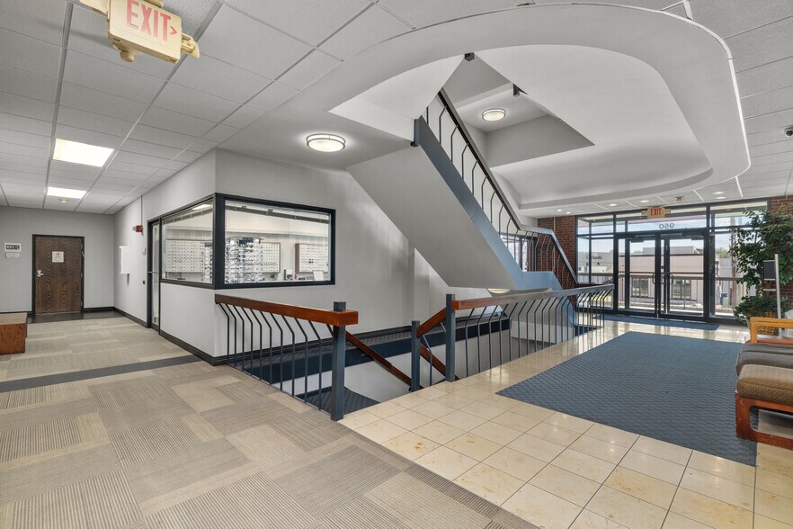 More Photos Of 950 Francis Pl, Clayton Office For Sale