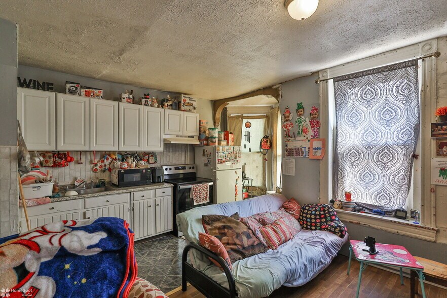 More Photos Of 424 N 6th St, Allentown Multifamily For Sale