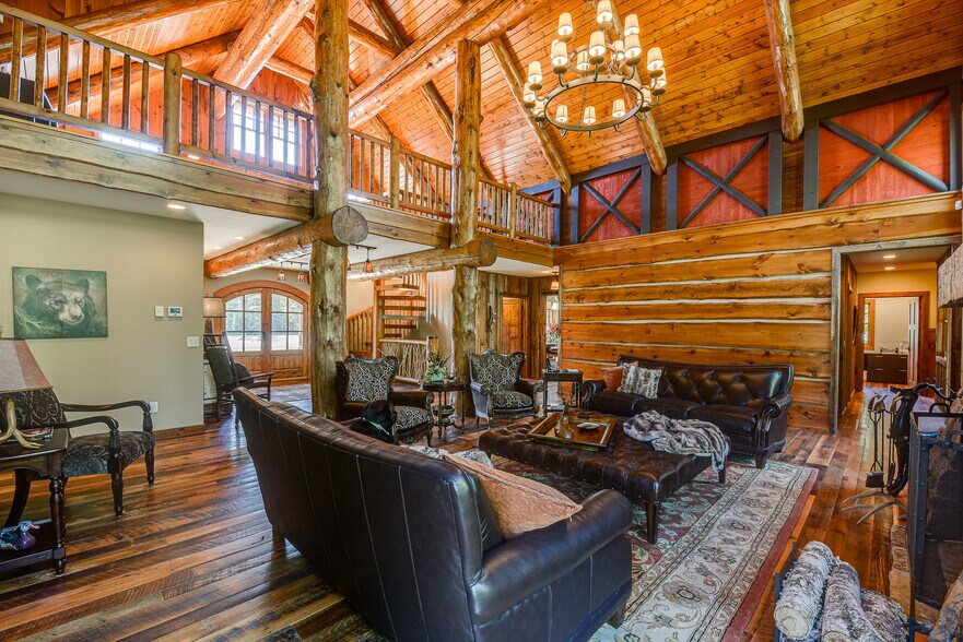 More Photos Of 5771 US Highway 45, Land O Lakes Office For Sale