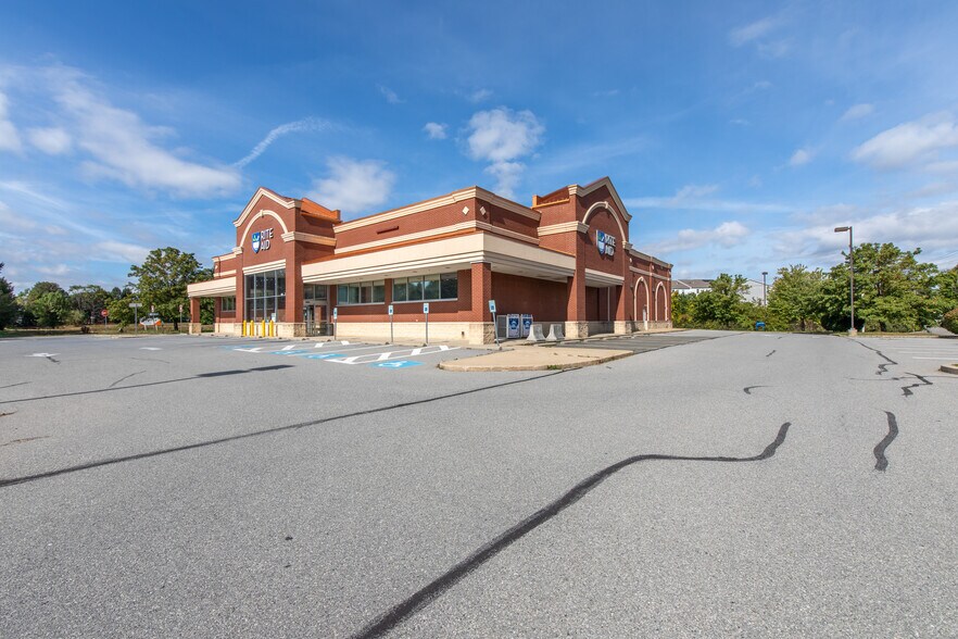 More Photos Of 7719 Main St, Fogelsville Freestanding For Lease
