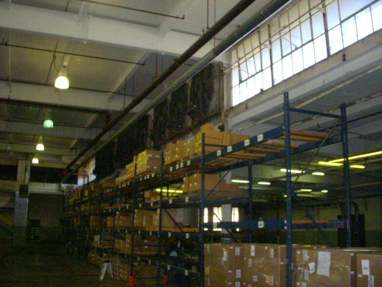 More Photos Of 428 Hemphill St, Fort Worth Distribution For Lease
