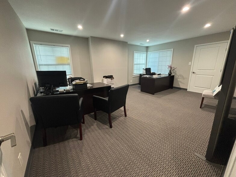 More Photos Of 1130-1132 McKendrie St, San Jose Medical For Lease