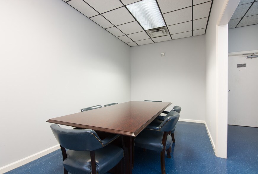 More Photos Of 130 Seaboard Ln, Franklin Flex For Lease