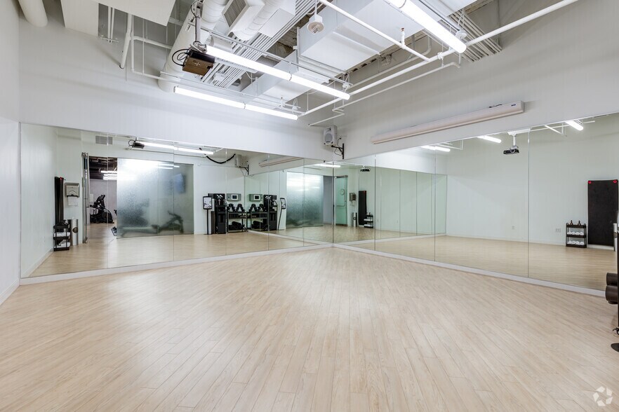 More Photos Of 60 S 6th St, Minneapolis Office For Lease