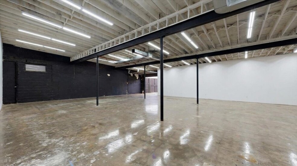 More Photos Of 12501 Chalmers St, Detroit General Retail For Sale