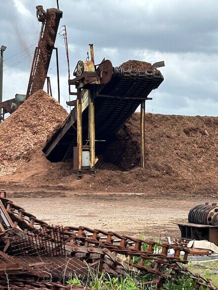 More Photos Of 7369 Highway 167 S, Winnfield Lumberyard For Sale