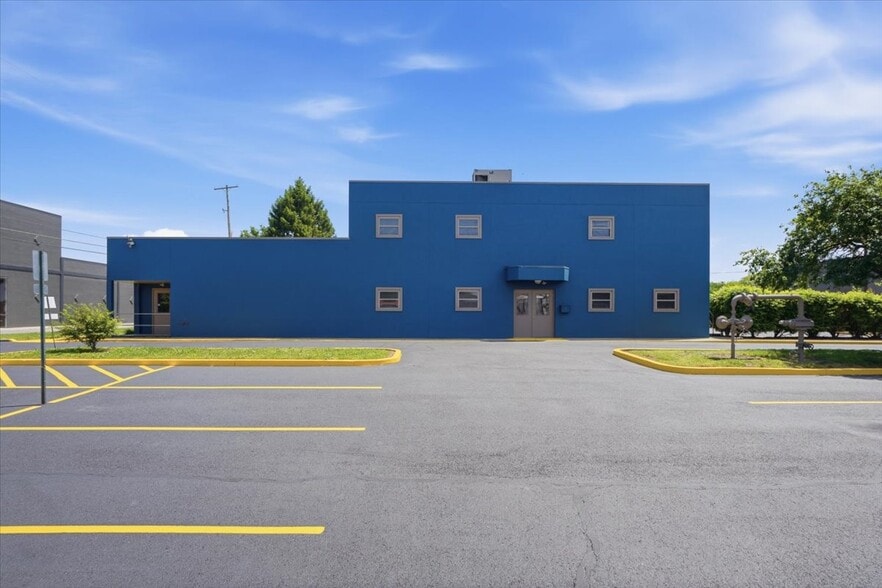 More Photos Of 175 E Broadway Ave, Westerville Office For Lease