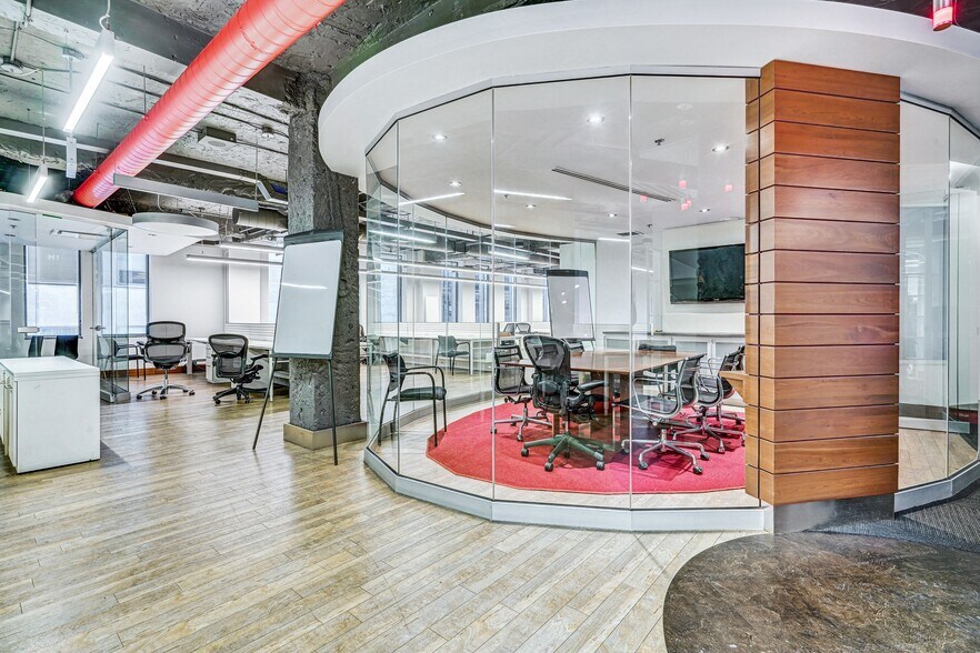 More Photos Of 215 Rue Saint-Jacques, Montréal Office For Lease