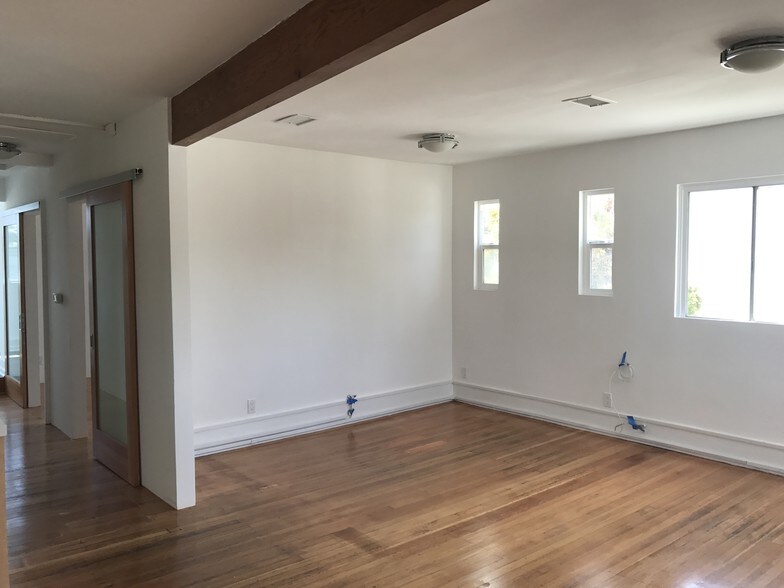 More Photos Of 1413 Abbot Kinney Blvd, Venice Office Residential For Lease