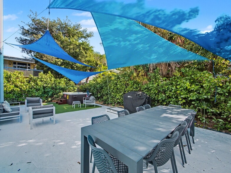 More Photos Of 112 Claremont Ln, Palm Beach Shores Apartments For Sale