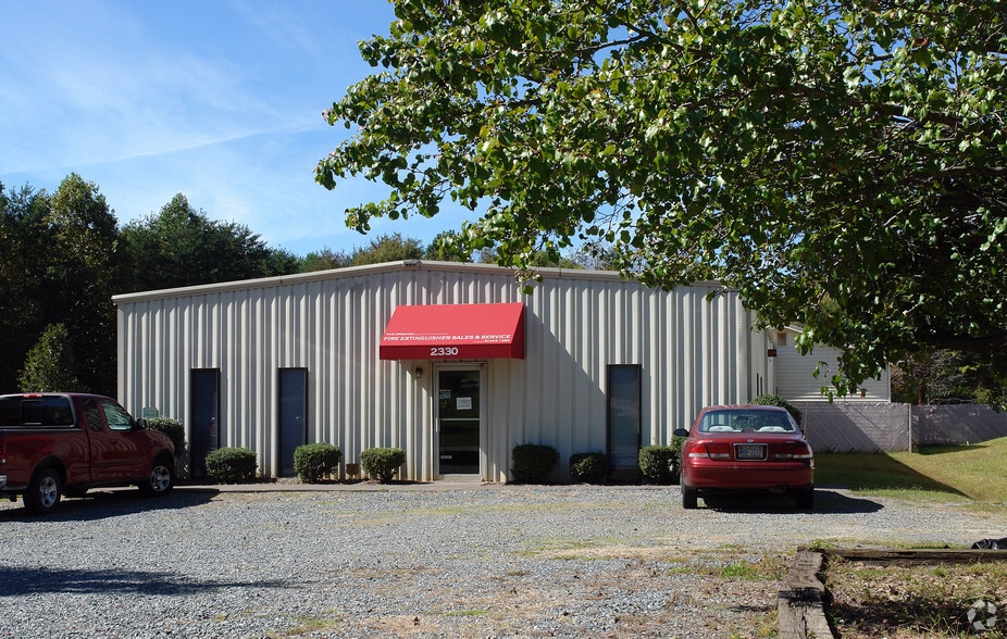 More Photos Of 2330 Cragmore Rd, Winston-Salem Warehouse For Lease