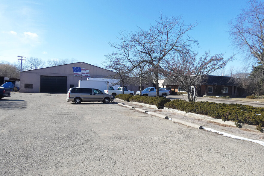 Primary Photo Of 4301 Western Rd, Flint Warehouse For Lease