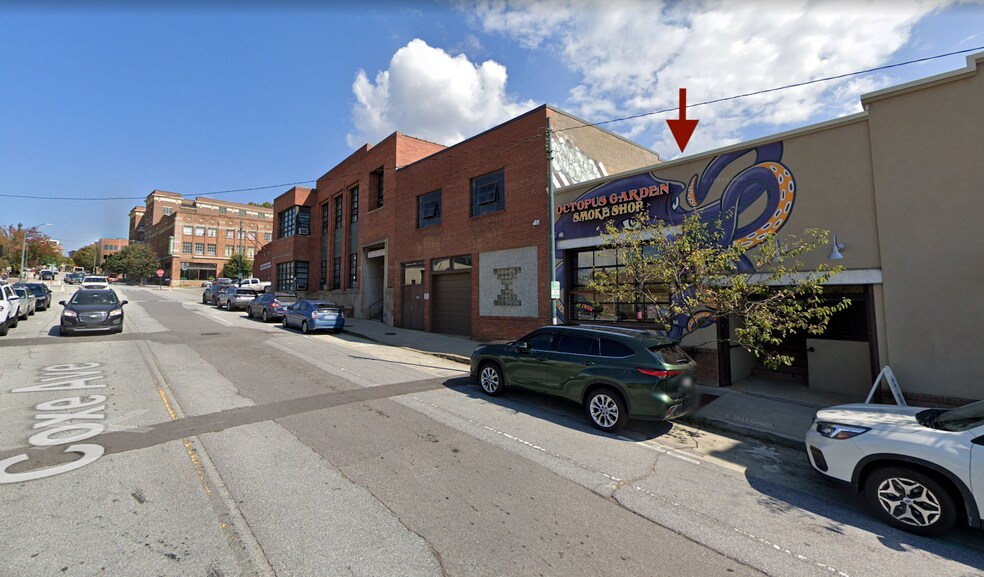 Primary Photo Of 186 Coxe Ave, Asheville Showroom For Lease