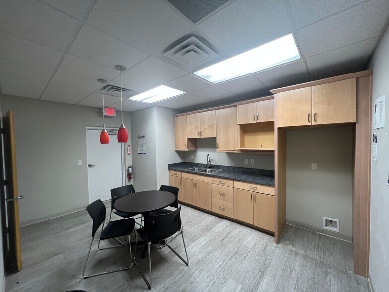 More Photos Of 3432 N Main St, Gainesville Freestanding For Lease