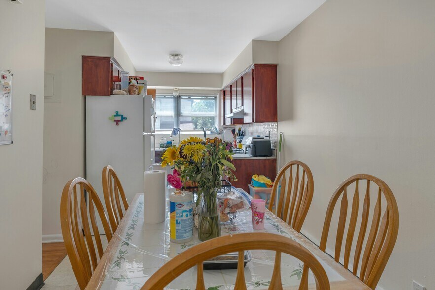 More Photos Of 161 S Pearl St, Pearl River Apartments For Sale