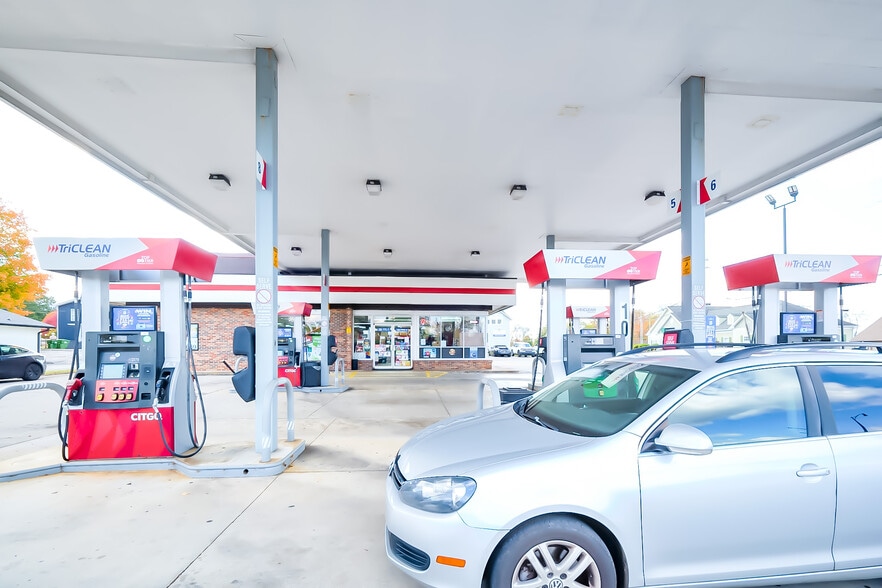 More Photos Of 605 S Washington St, Maryville Convenience Store For Sale