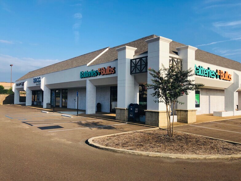 More Photos Of 1060 E County Line Rd, Ridgeland Unknown For Lease