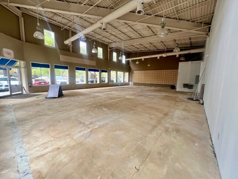 More Photos Of 1136 Hungry Neck Rd, Mount Pleasant Unknown For Lease