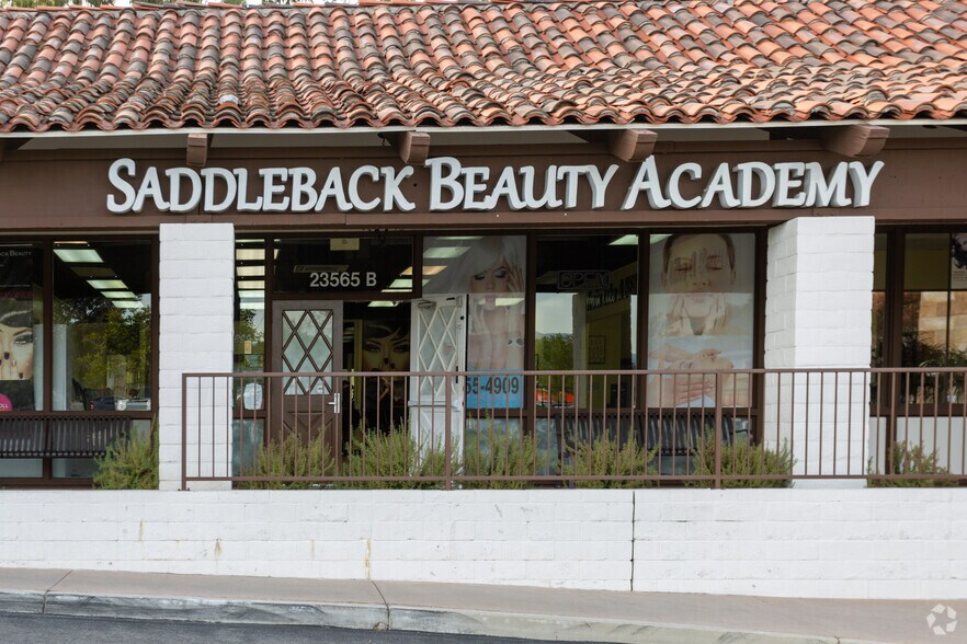 More Photos Of 23601 Moulton Pky, Laguna Hills Medical For Lease