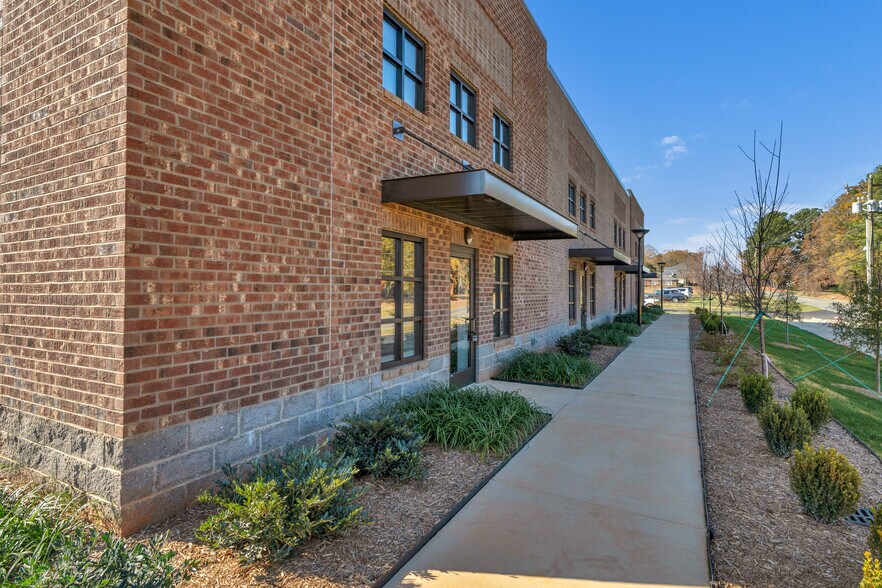 More Photos Of 224 Unionville Indian Trail rd, Indian Trail Flex For Lease