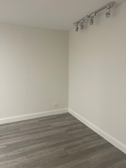 More Photos Of 201 SE 19th St, Fort Lauderdale Medical For Sale