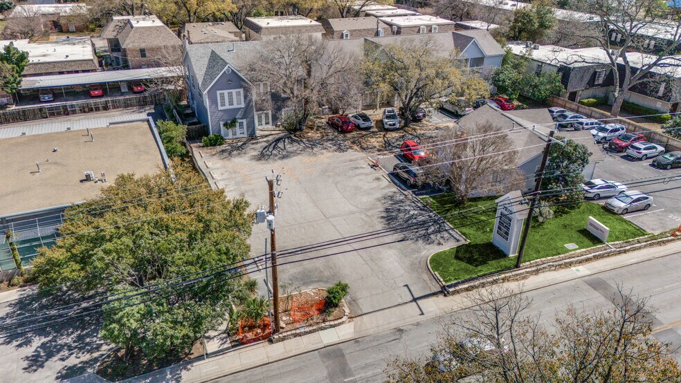 More Photos Of 7870 Broadway, San Antonio Medical For Sale