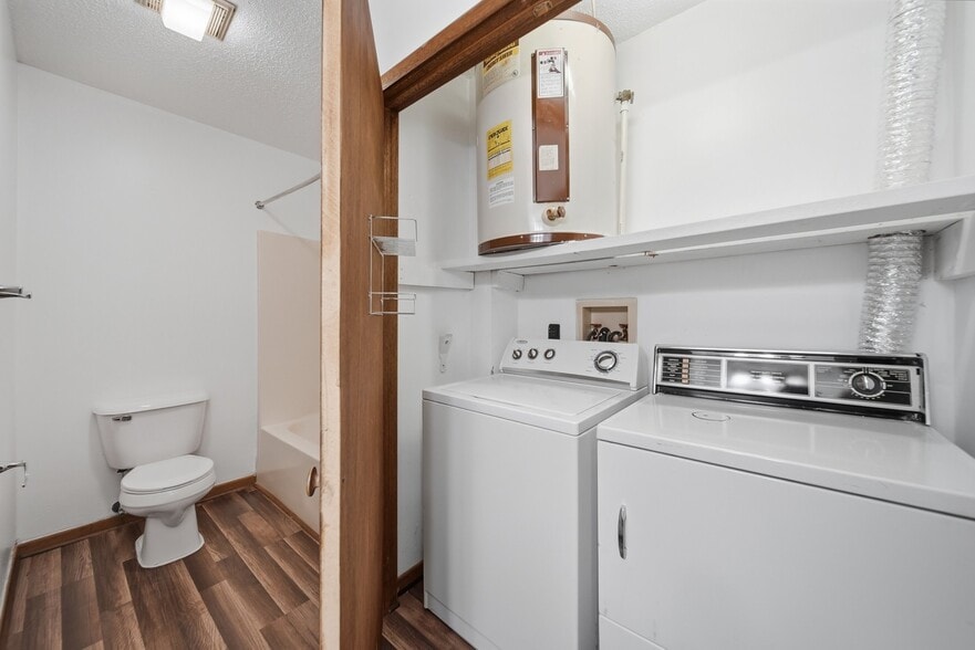 More Photos Of 80 Lindsey Ln, Burnsville Apartments For Sale