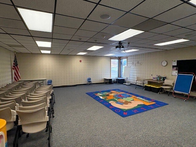 More Photos Of 1060 Orlando Dr, Green Bay Office For Sale