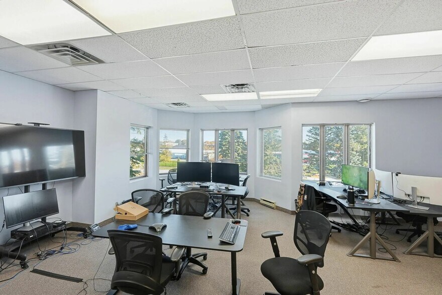 More Photos Of 1 Terence Matthews Cres, Ottawa Office For Sale