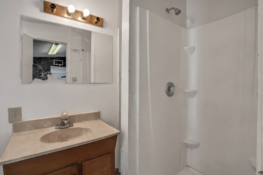 More Photos Of 6406 Merrill Rd, Jacksonville Office For Sale